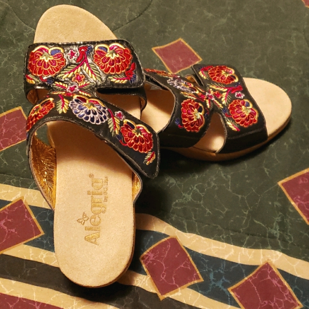 Alegria Linn Black Multi Sliders. Brand New.
